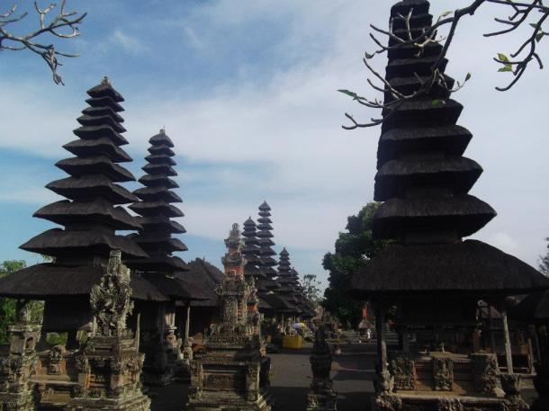 319730_10151050208100407_145714906_n